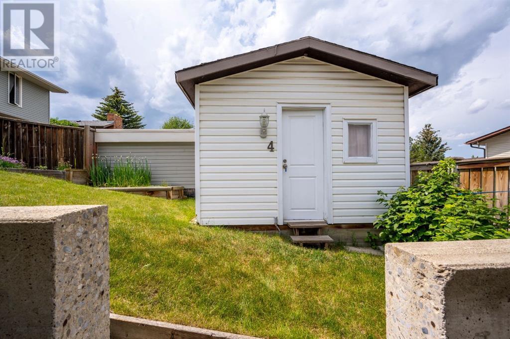 Single Family House for Sale in  Beddington Way NE Beddington Heights Calgary 