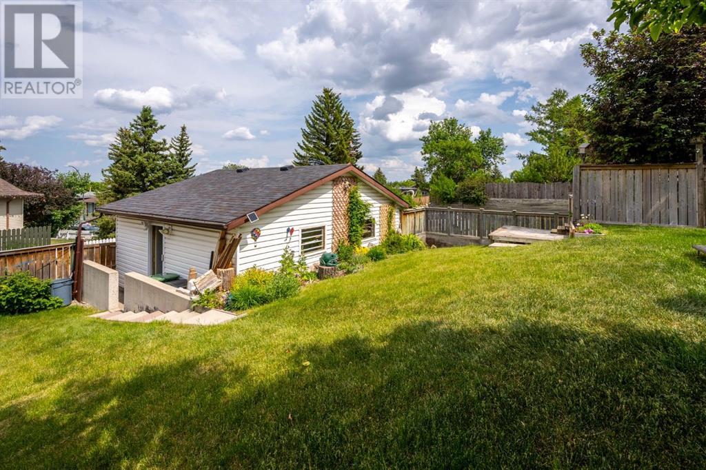 Single Family House for Sale in  Beddington Way NE Beddington Heights Calgary 