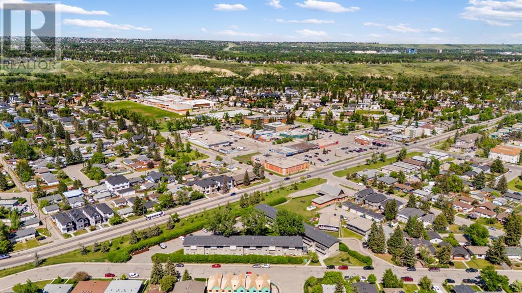 Single Family House for Sale in    Avenue NW Bowness Calgary 