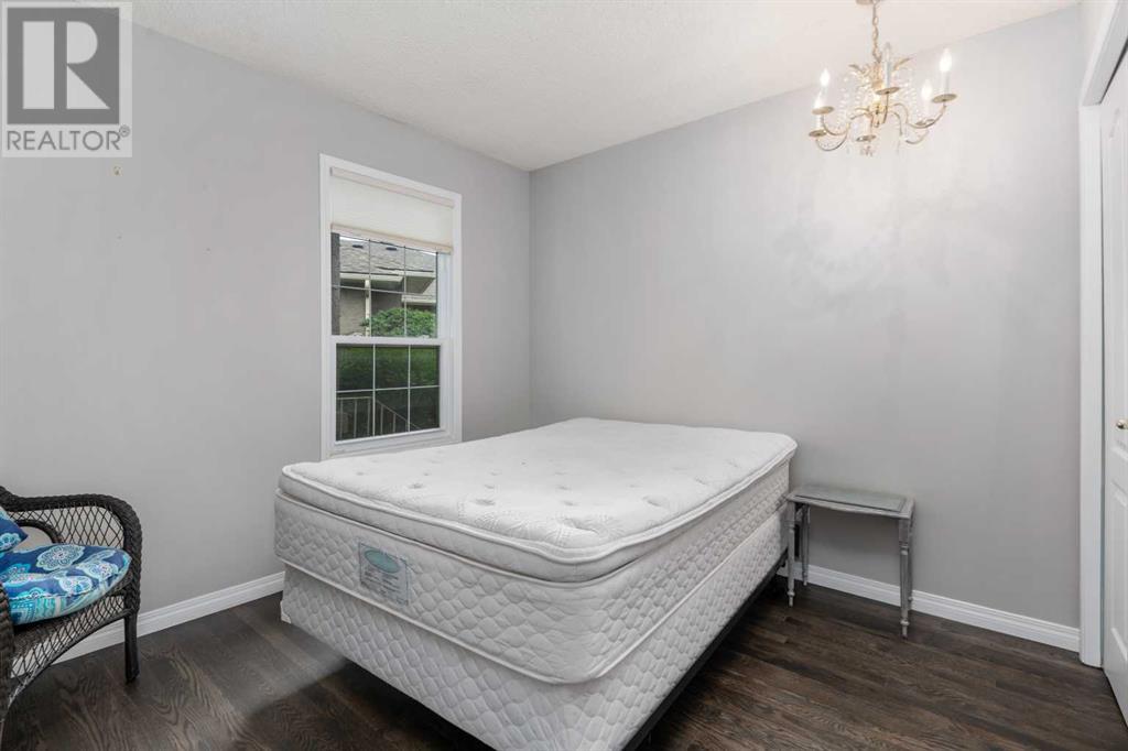 Single Family House for Sale in  Silver Creek Mews NW Silver Springs Calgary 