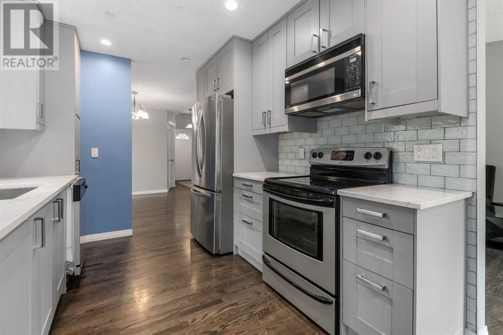 Single Family House for Sale in  Silver Creek Mews NW Silver Springs Calgary 