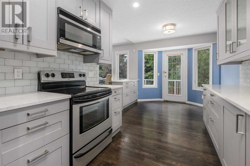 Single Family House for Sale in  Silver Creek Mews NW Silver Springs Calgary 