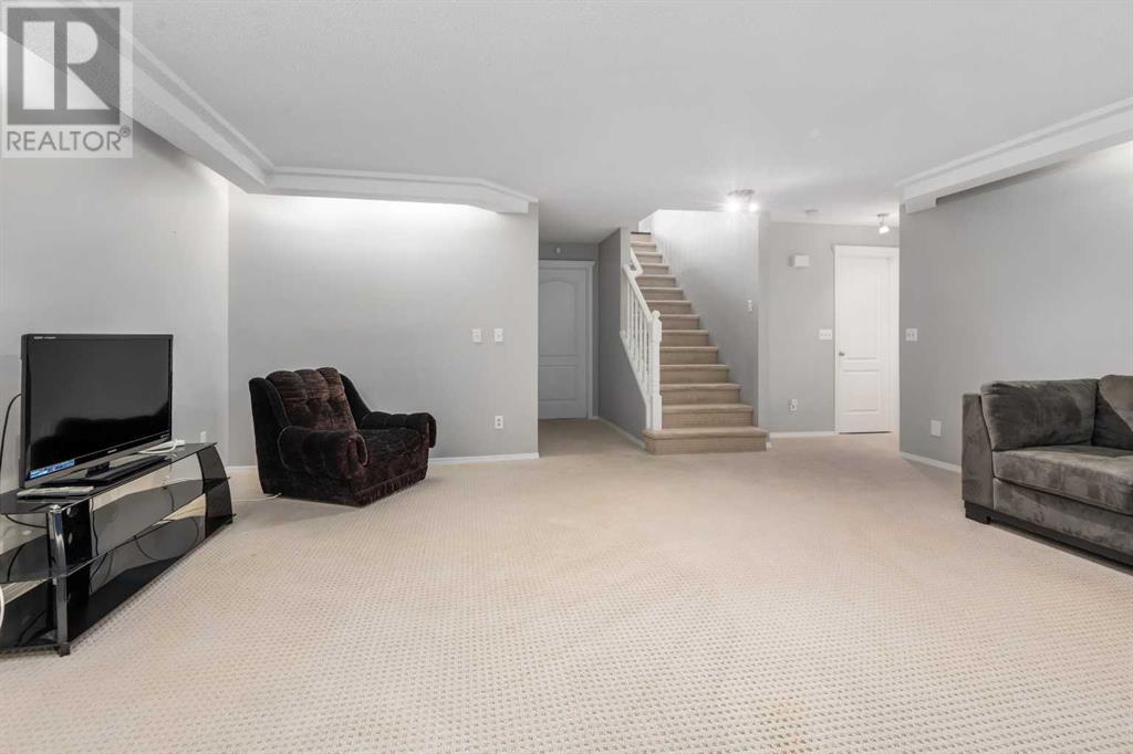 Single Family House for Sale in  Silver Creek Mews NW Silver Springs Calgary 
