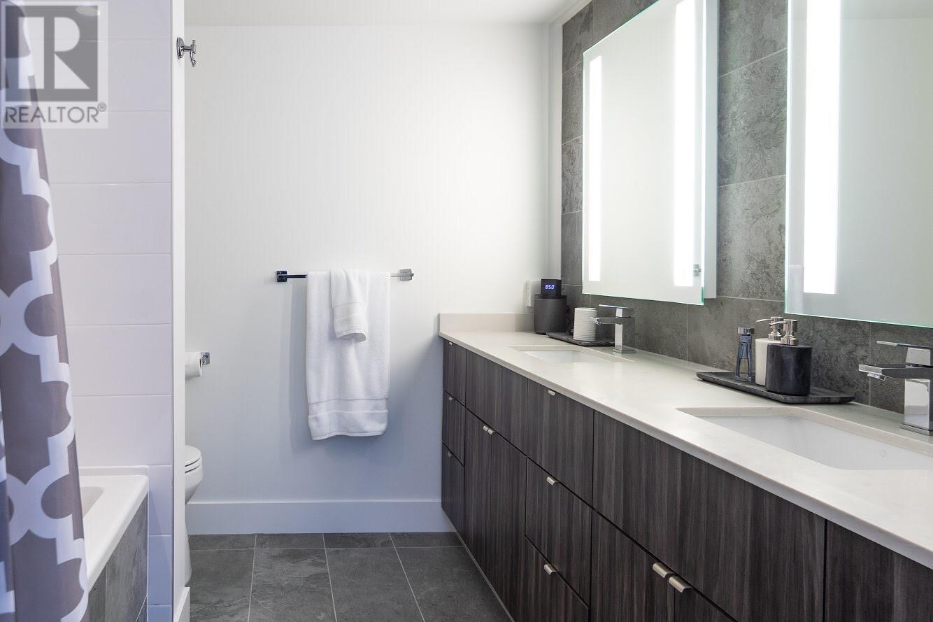 Photo 7 of 906 1788 Columbia Street, Vancouver BC