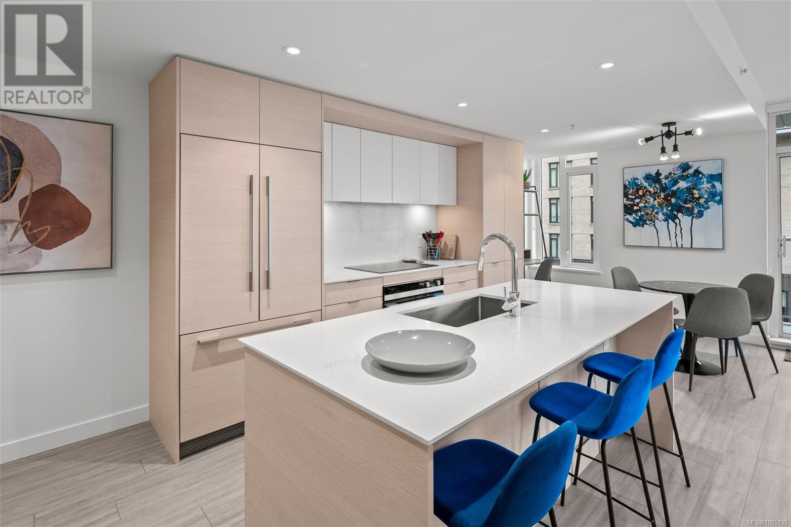 Photo 8 of 706 848 Yates St, Victoria BC