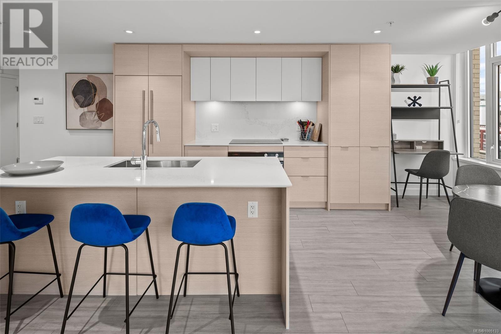 Photo 9 of 706 848 Yates St, Victoria BC