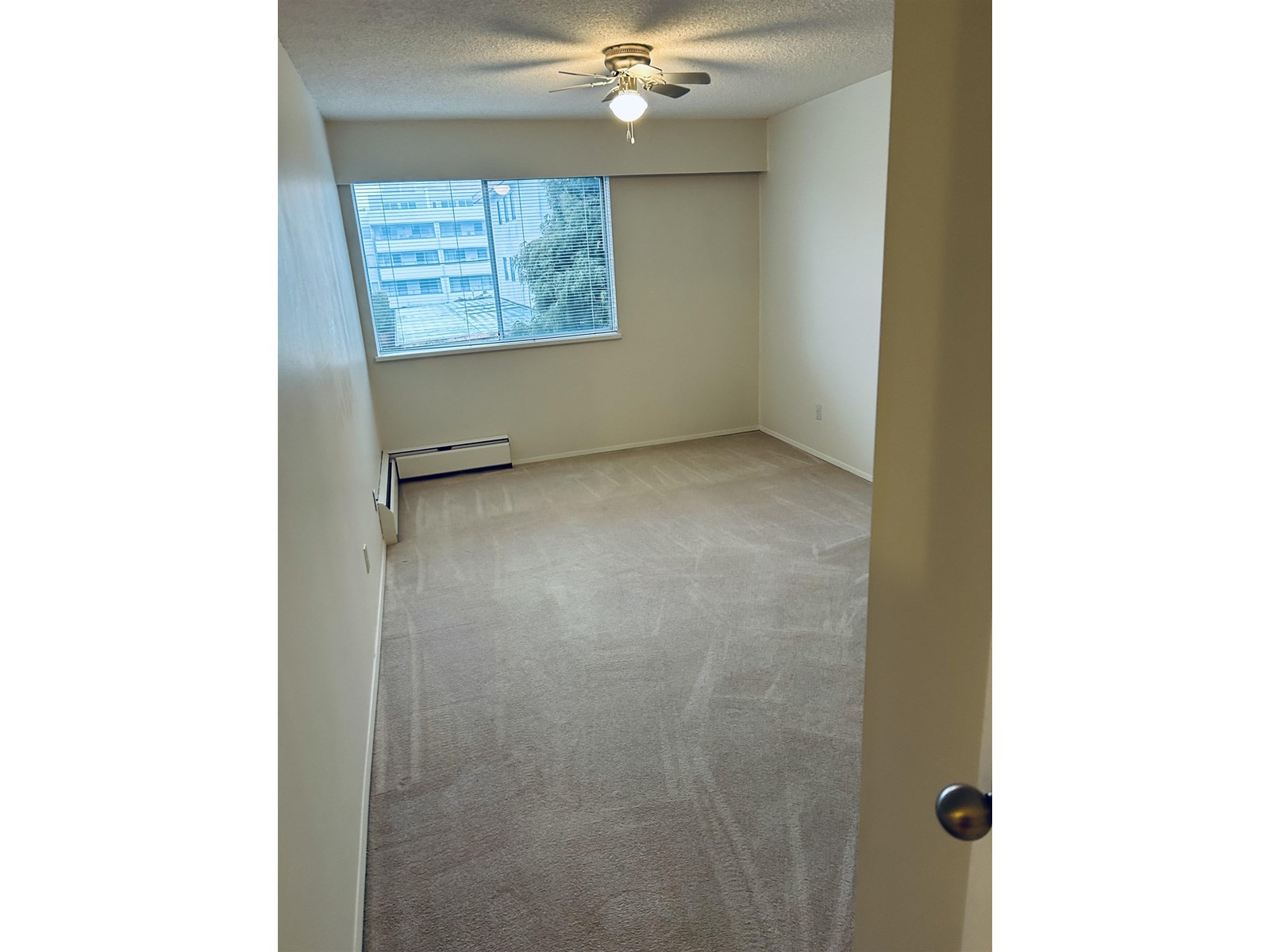 Photo 10 of 1331 Fir Street, White Rock BC