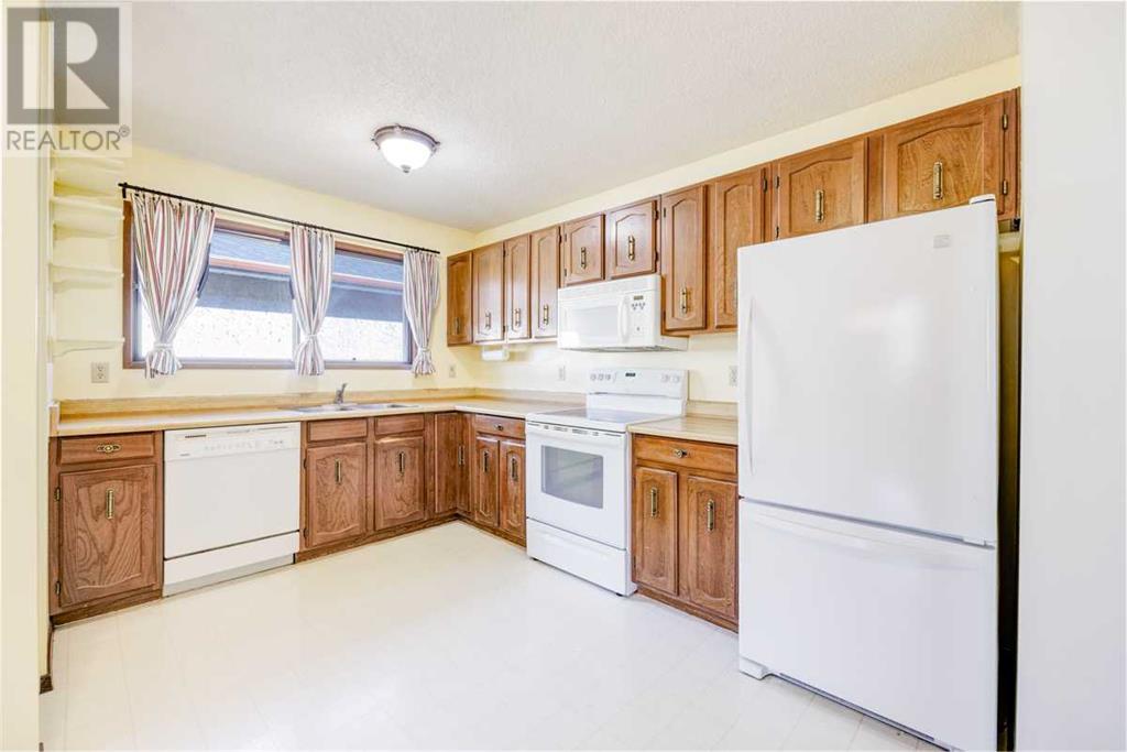 Single Family House Bungalow for Sale in  Aberdare Road NE Abbeydale Calgary 