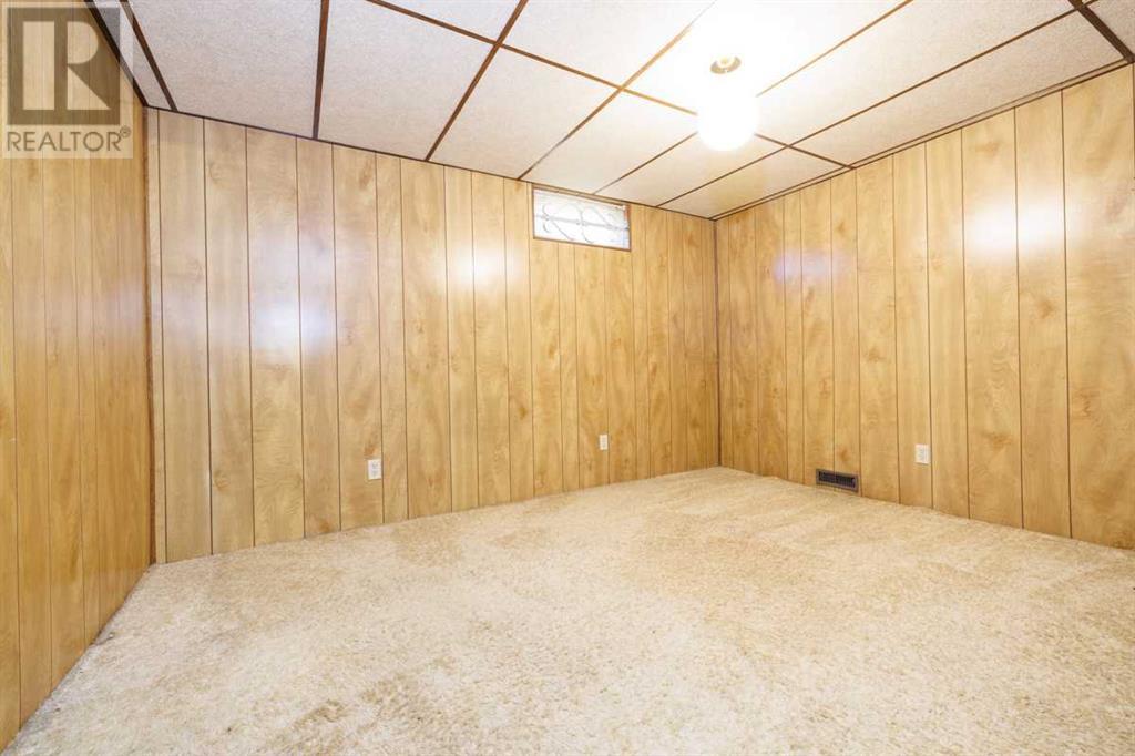 Single Family House Bungalow for Sale in  Aberdare Road NE Abbeydale Calgary 