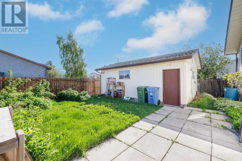 Single Family House Bungalow for Sale in  Aberdare Road NE Abbeydale Calgary 
