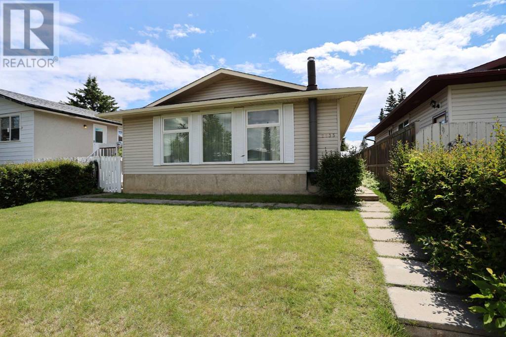 2835 Cedarbrae Drive SW, Calgary, Alberta