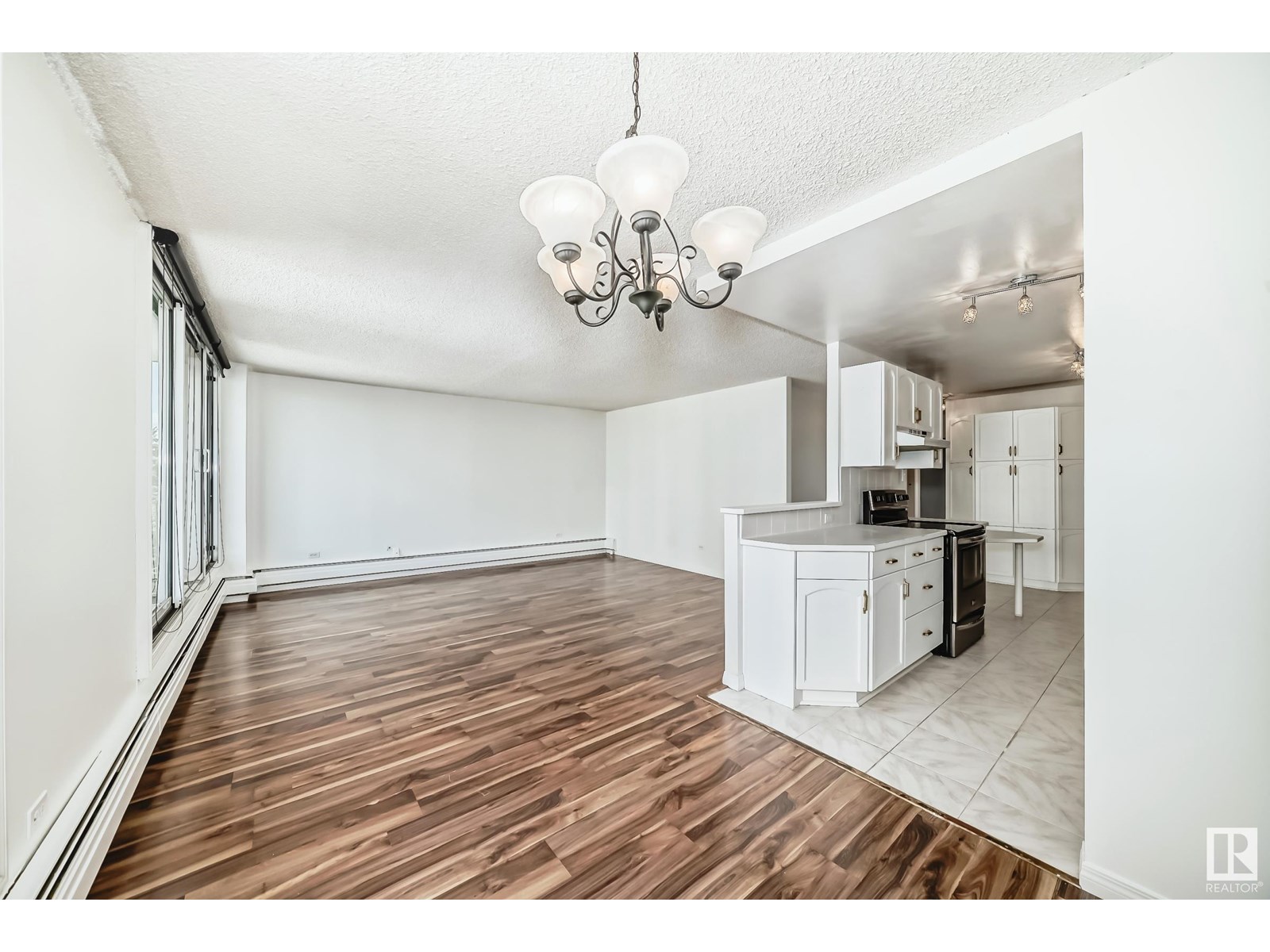 Photo 27 of 406 10135 Saskatchewan Dr Nw Nw, Edmonton AB