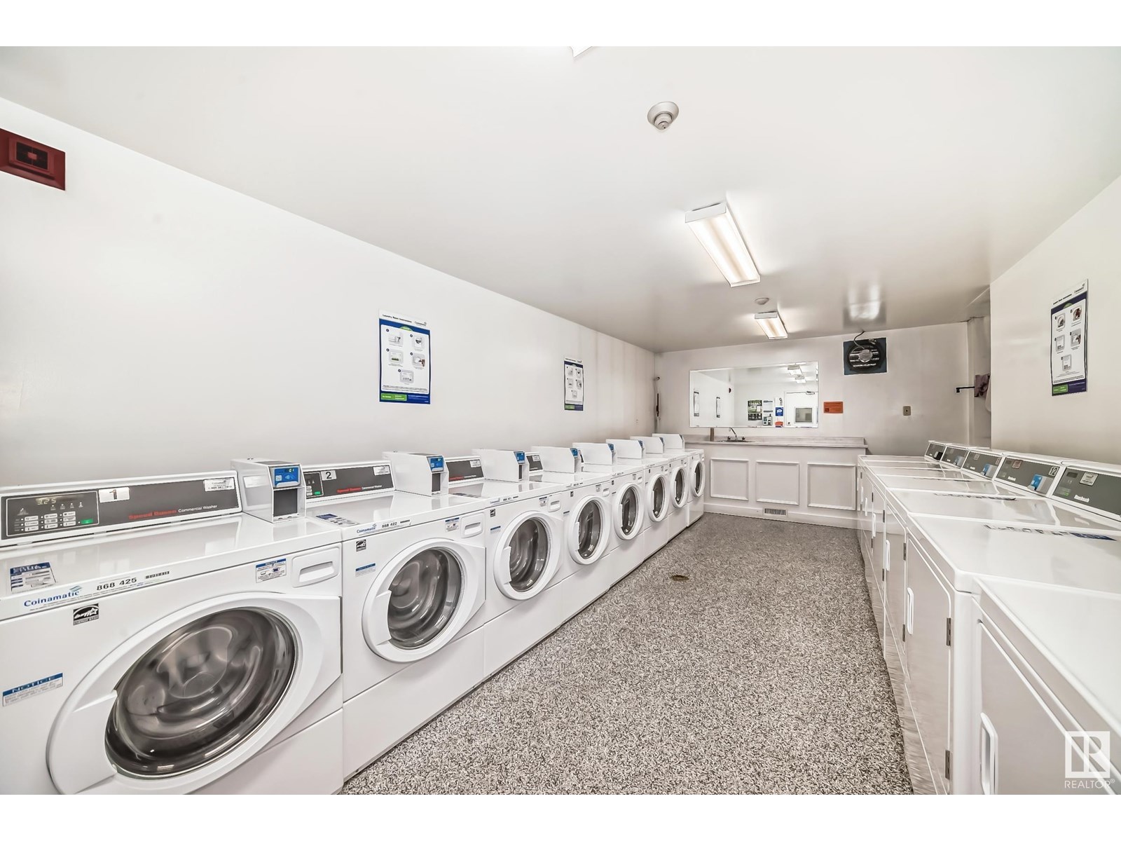 Photo 10 of 406 10135 Saskatchewan Dr Nw Nw, Edmonton AB