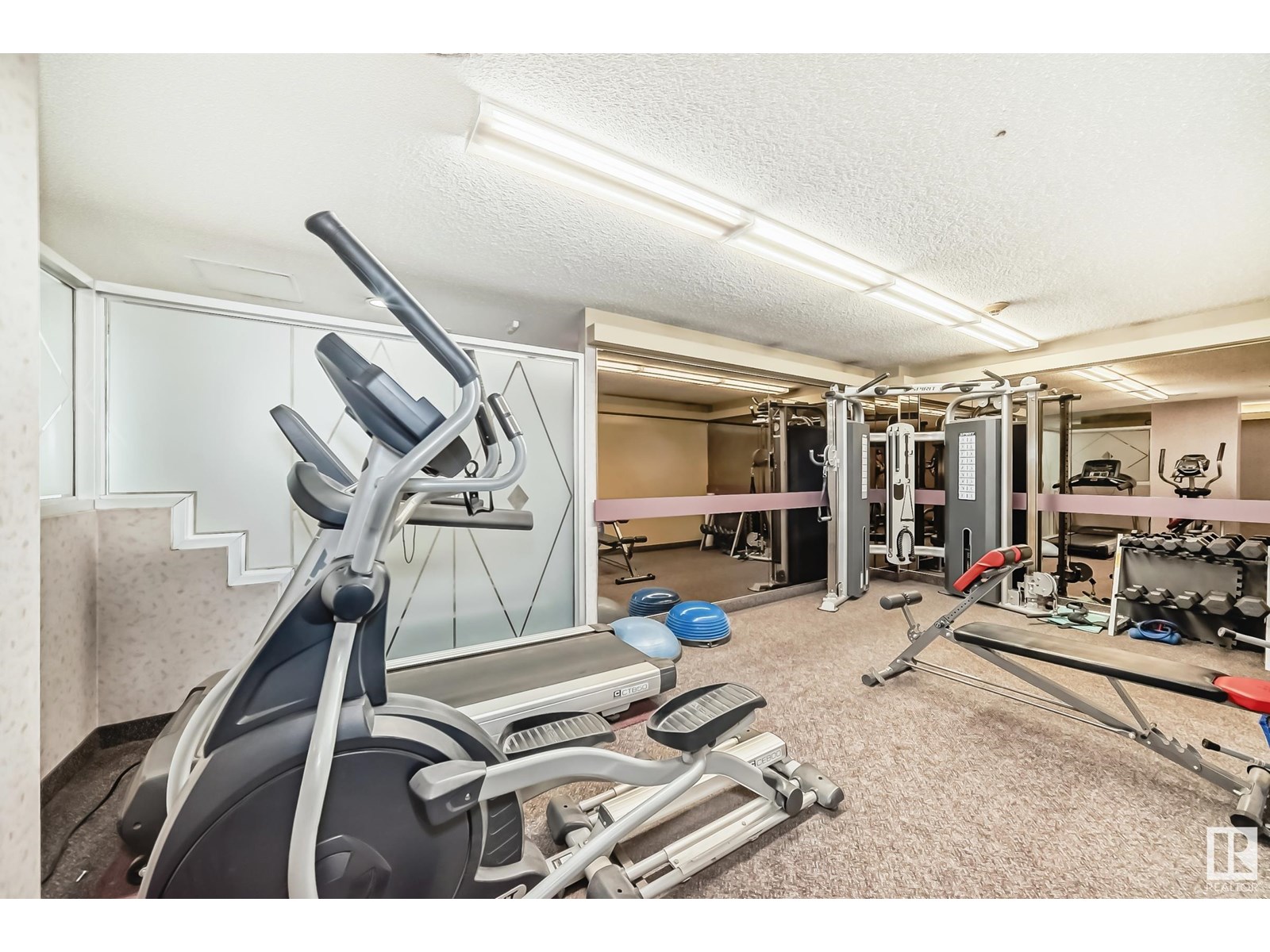 Photo 43 of 406 10135 Saskatchewan Dr Nw Nw, Edmonton AB