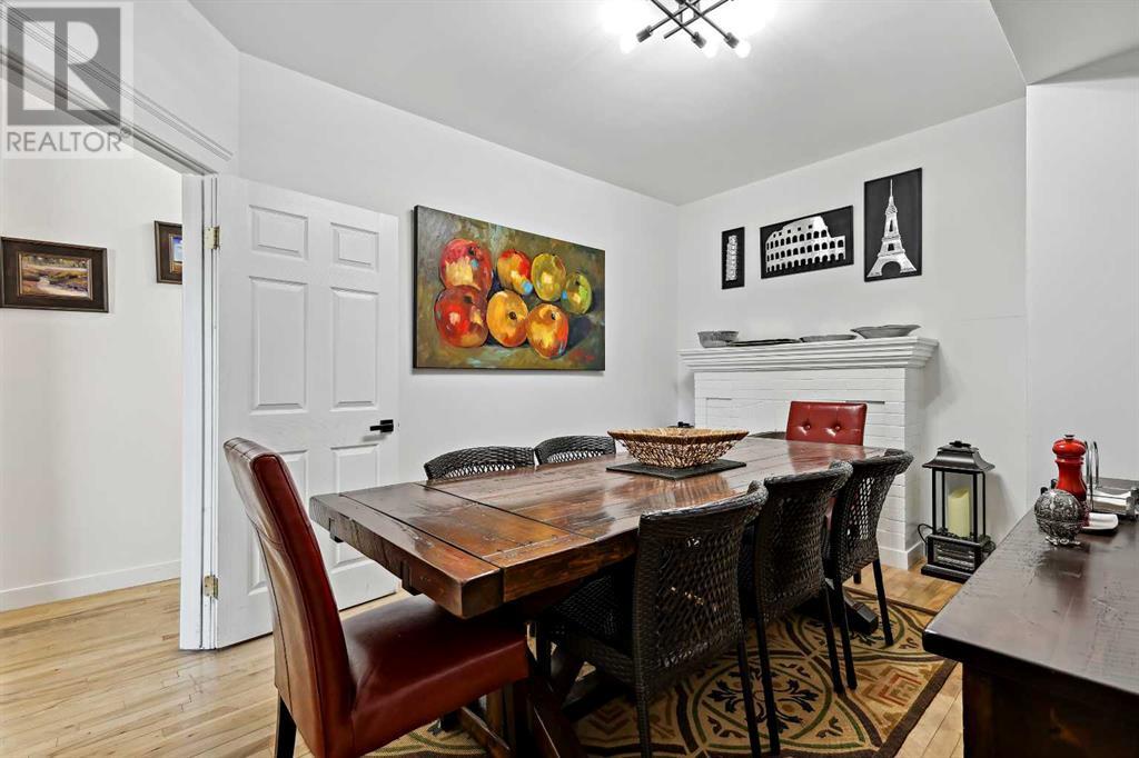 Single Family House for Sale in   Avenue SW Cliff Bungalow Calgary 