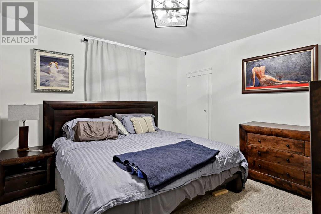 Single Family House for Sale in   Avenue SW Cliff Bungalow Calgary 