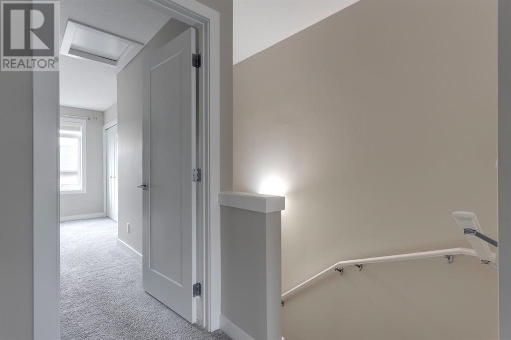Single Family House for Sale in  Sage Bluff Circle NW Sage Hill Calgary 