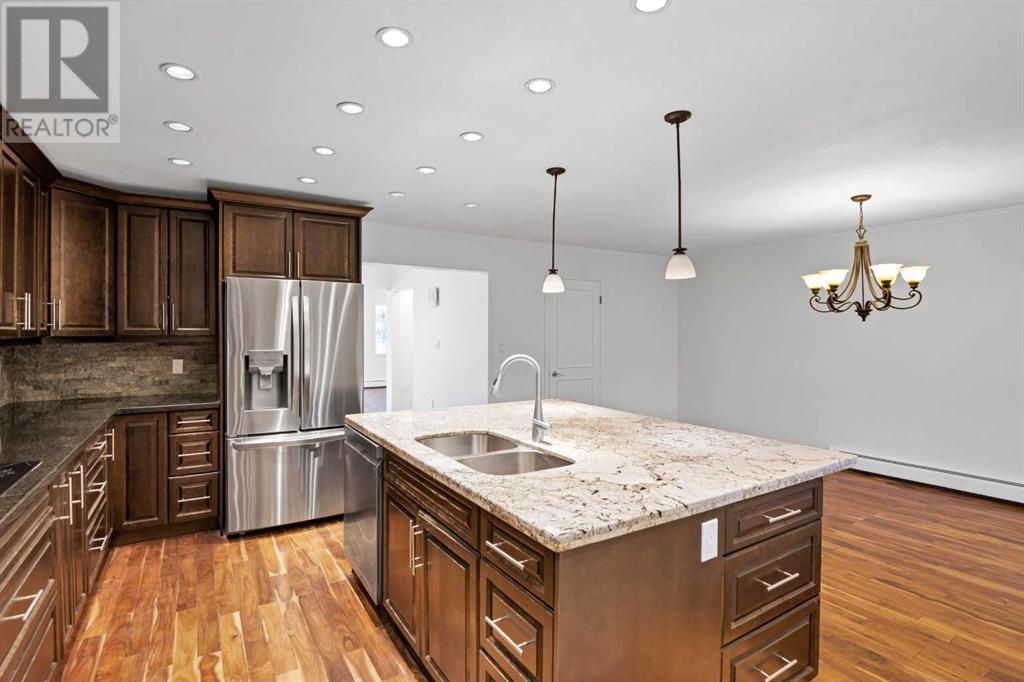 Single Family House for Sale in    Avenue SW Lakeview Calgary 