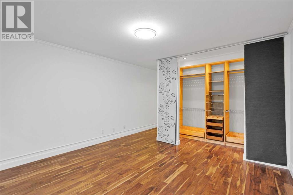 Single Family House for Sale in    Avenue SW Lakeview Calgary 