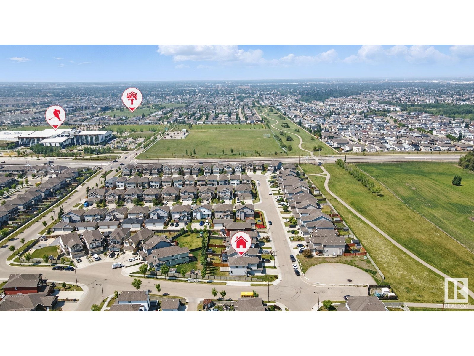 Photo 1 of 1403 30 Av Nw, Edmonton AB
