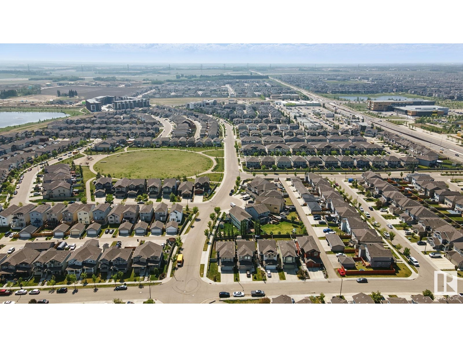 Photo 3 of 1403 30 Av Nw, Edmonton AB