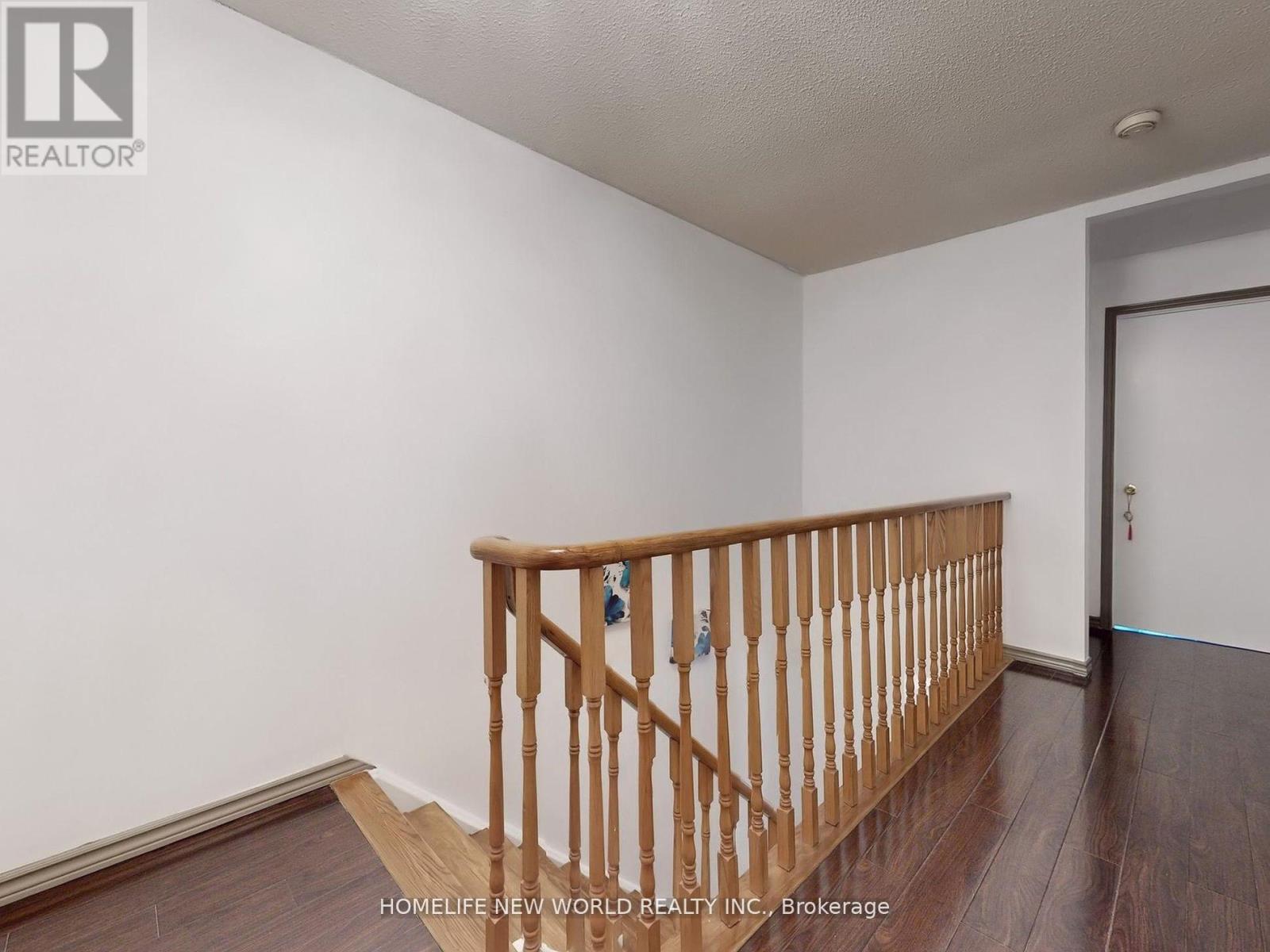 Photo 31 of 139 Galbraith Crescent, Markham ON