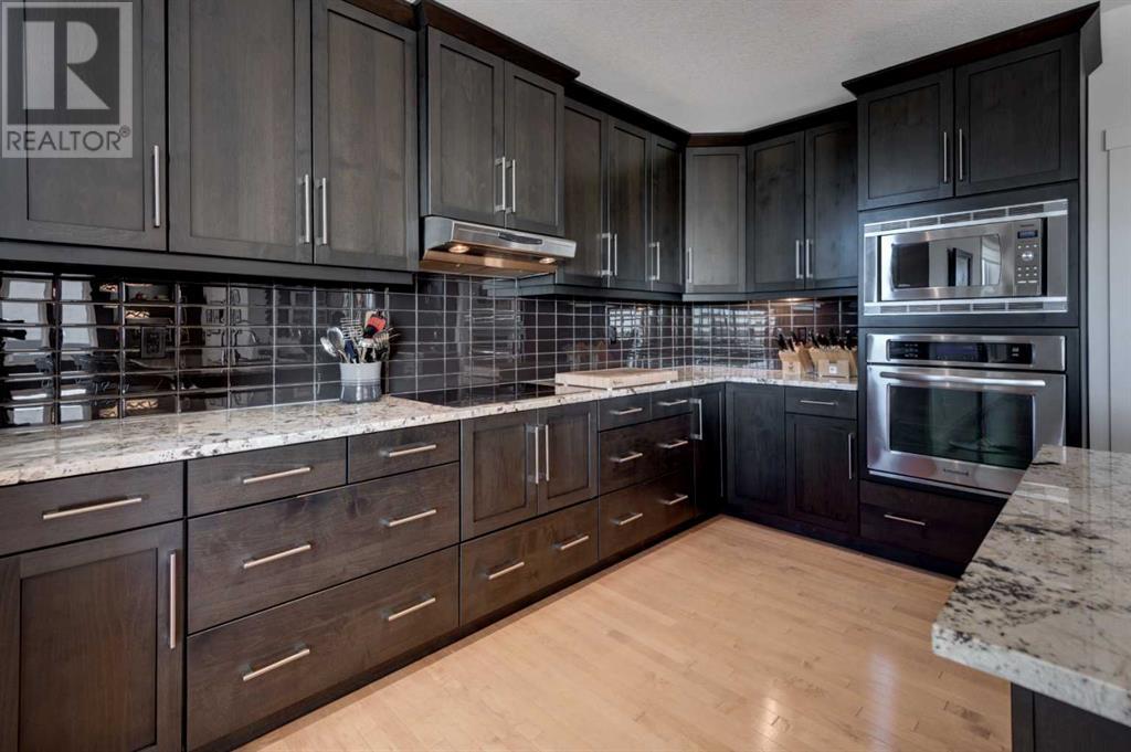 Single Family House for Sale in  Springbluff Heights SW Springbank Hill Calgary 