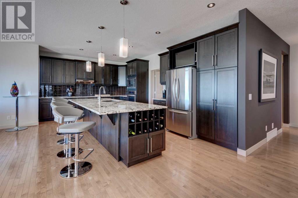 Single Family House for Sale in  Springbluff Heights SW Springbank Hill Calgary 