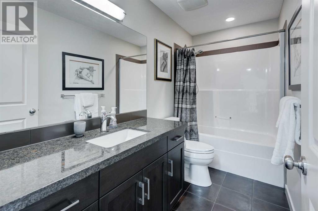 Single Family House for Sale in  Springbluff Heights SW Springbank Hill Calgary 
