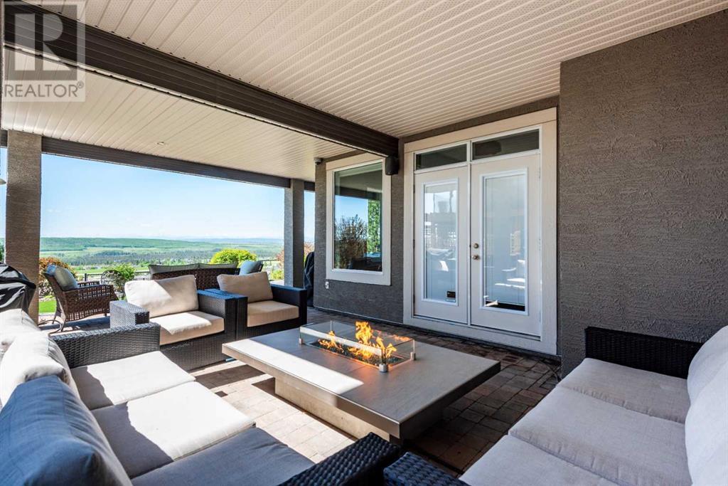 Single Family House for Sale in  Springbluff Heights SW Springbank Hill Calgary 