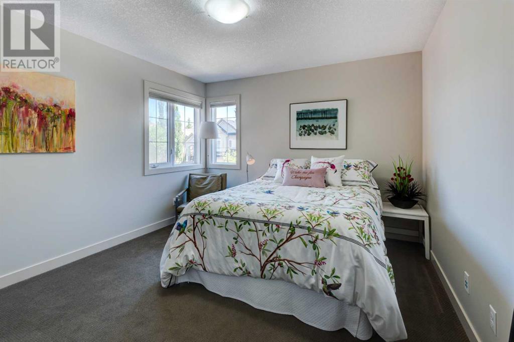 Single Family House for Sale in  Springbluff Heights SW Springbank Hill Calgary 