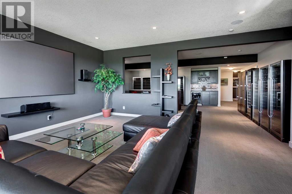 Single Family House for Sale in  Springbluff Heights SW Springbank Hill Calgary 