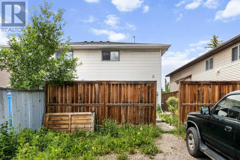 Single Family House for Sale in  Catalina Boulevard NE Monterey Park Calgary 