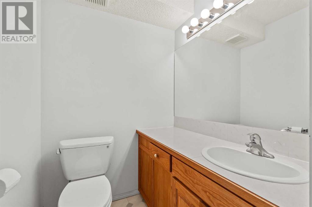 Single Family House for Sale in  Catalina Boulevard NE Monterey Park Calgary 