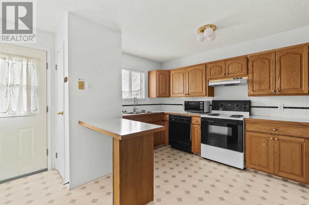Single Family House for Sale in  Catalina Boulevard NE Monterey Park Calgary 