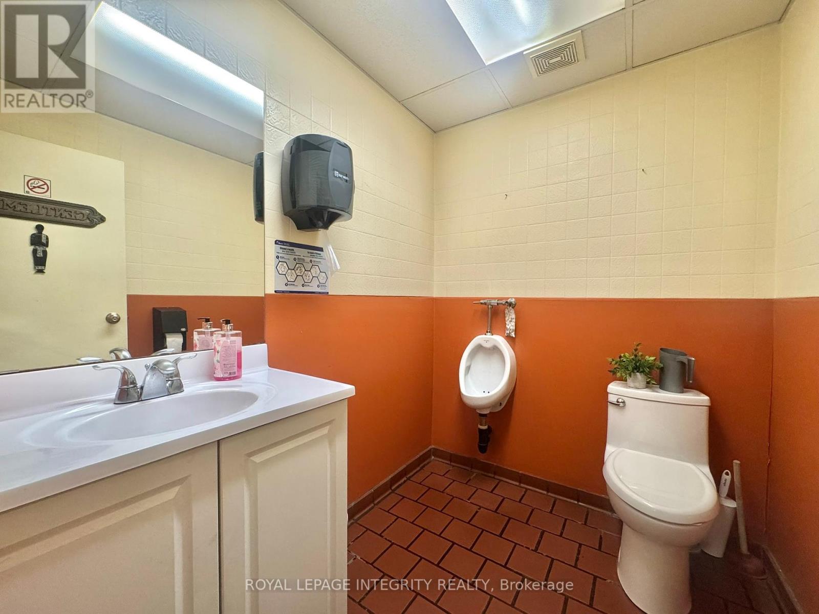 Photo 12 of 7 2280 Carling Avenue, Ottawa ON