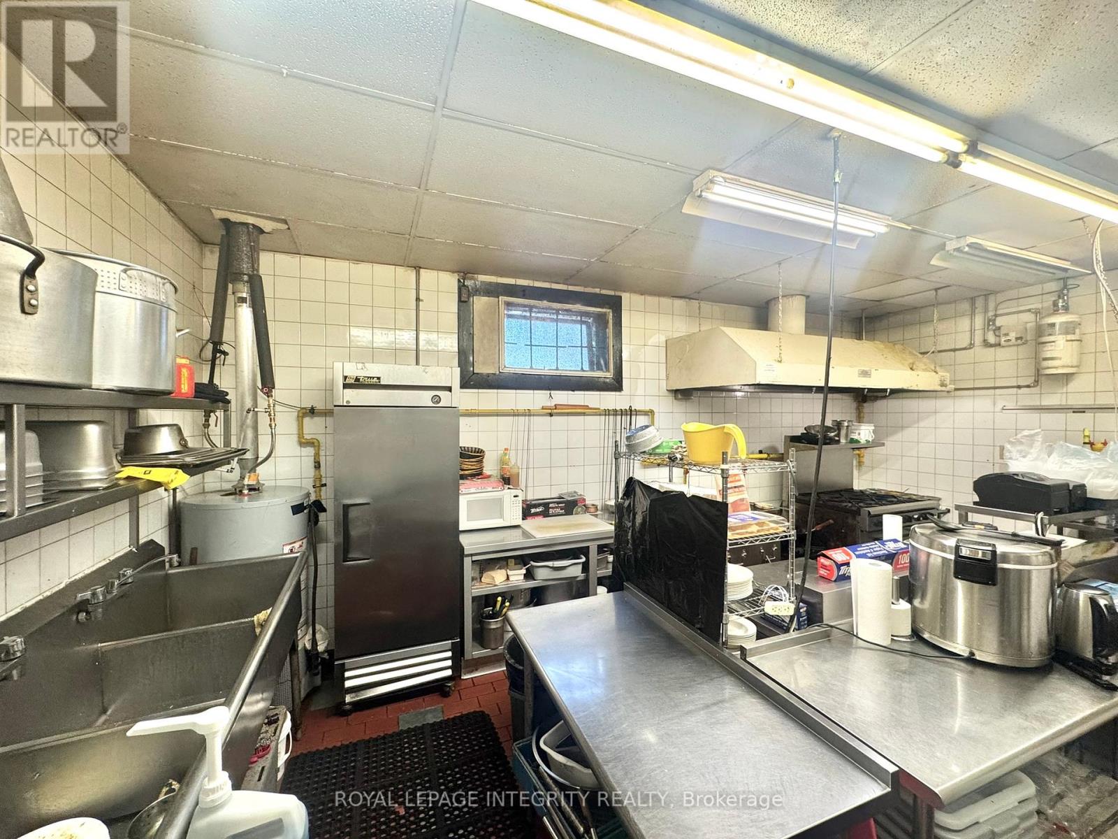 Photo 9 of 7 2280 Carling Avenue, Ottawa ON