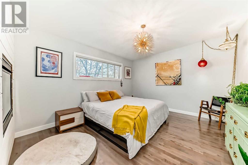 Single Family House Bungalow for Sale in  Kentish Drive SW Kingsland Calgary 