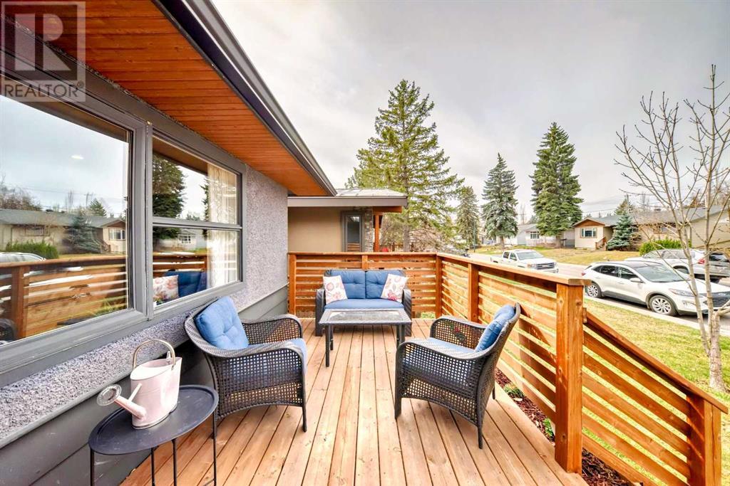 Single Family House Bungalow for Sale in  Kentish Drive SW Kingsland Calgary 