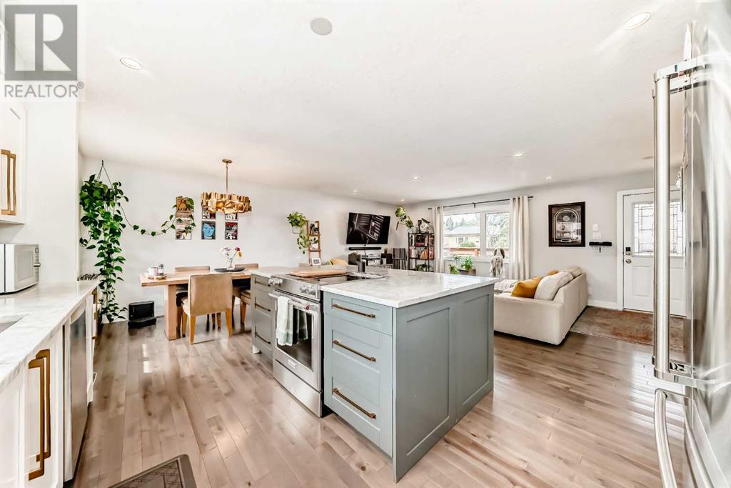 Single Family House Bungalow for Sale in  Kentish Drive SW Kingsland Calgary 