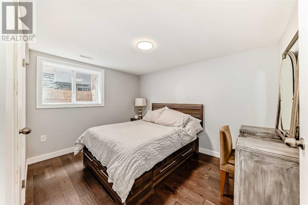 Single Family House Bungalow for Sale in  Kentish Drive SW Kingsland Calgary 