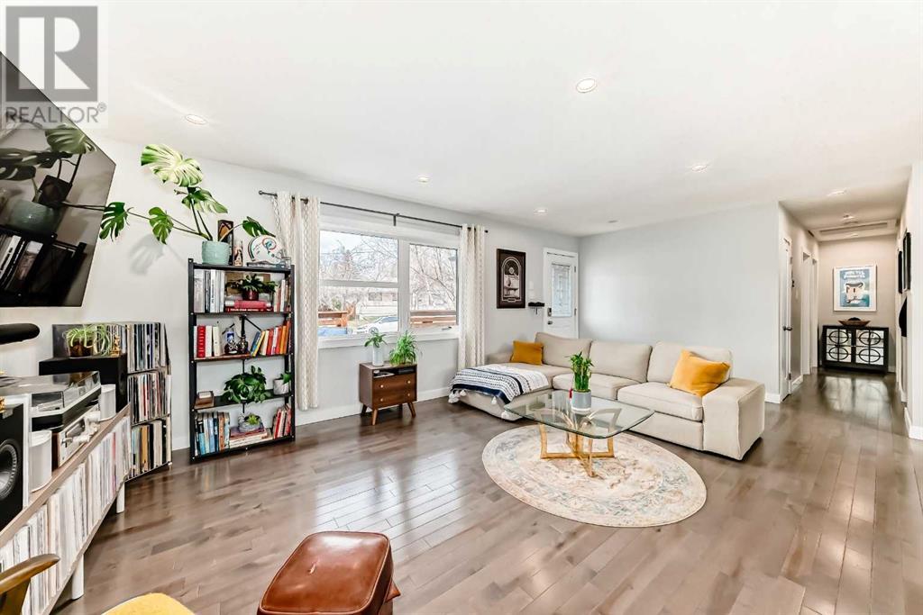 Single Family House Bungalow for Sale in  Kentish Drive SW Kingsland Calgary 