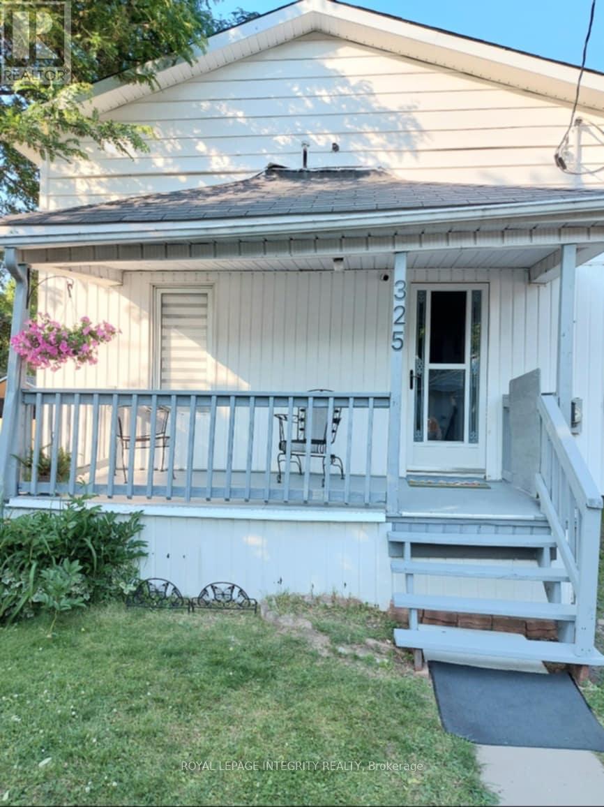 Photo 3 of 325 Belmont Street N, Cornwall ON