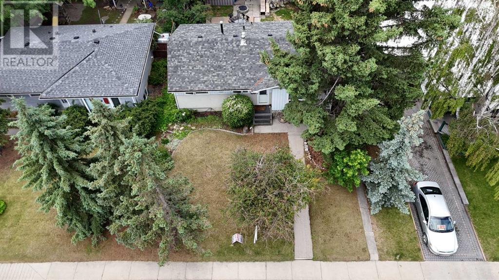 Single Family House Bungalow for Sale in   Avenue NW Bowness Calgary 