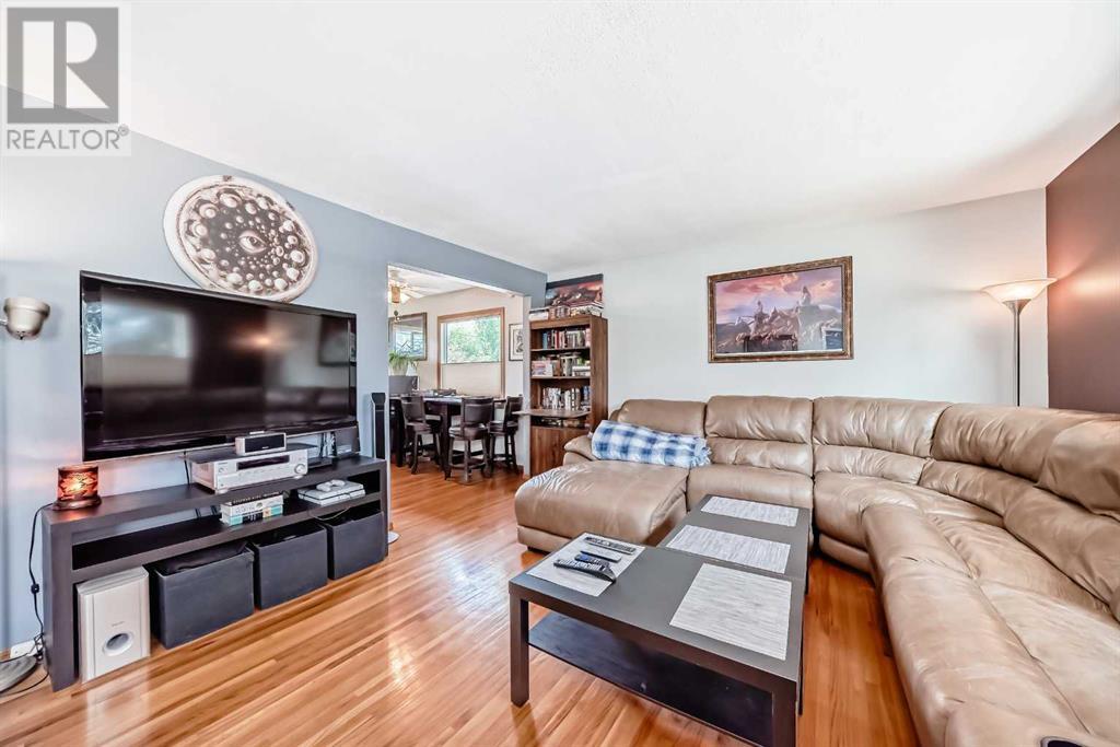Single Family House Bungalow for Sale in   Avenue NW Bowness Calgary 