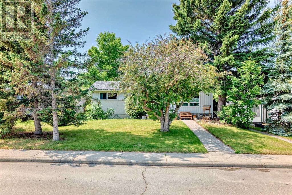 Single Family House Bungalow for Sale in   Avenue NW Bowness Calgary 