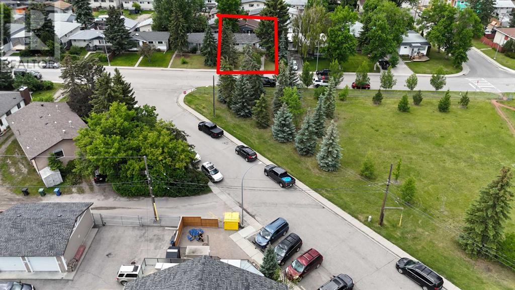 Single Family House Bungalow for Sale in   Avenue NW Bowness Calgary 