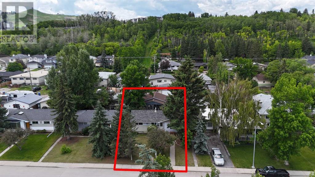 Single Family House Bungalow for Sale in   Avenue NW Bowness Calgary 
