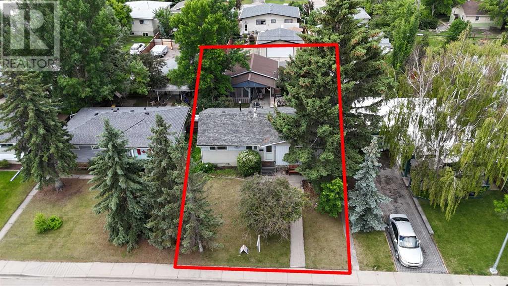 Single Family House Bungalow for Sale in   Avenue NW Bowness Calgary 