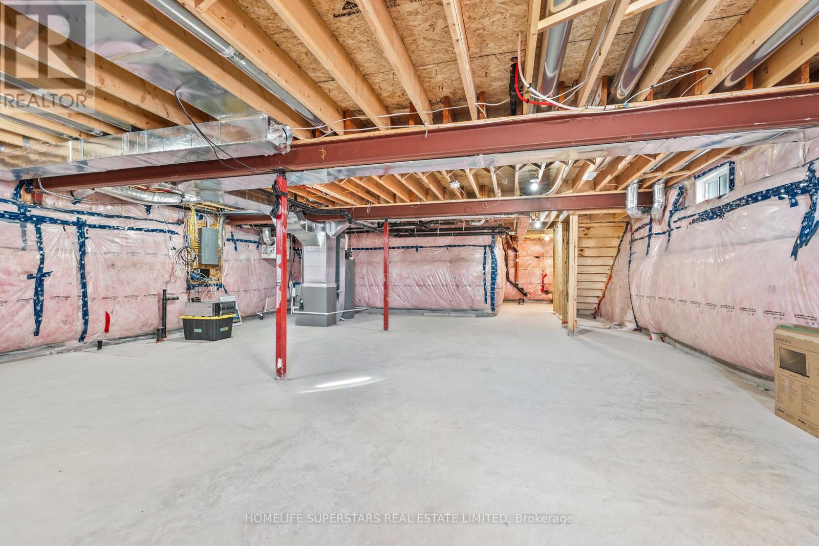 Photo 34 of 18 Oakmont Drive, Loyalist ON